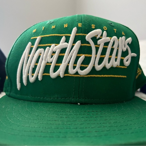 NHL Vintage Logo Hats - Picture 4 of 7